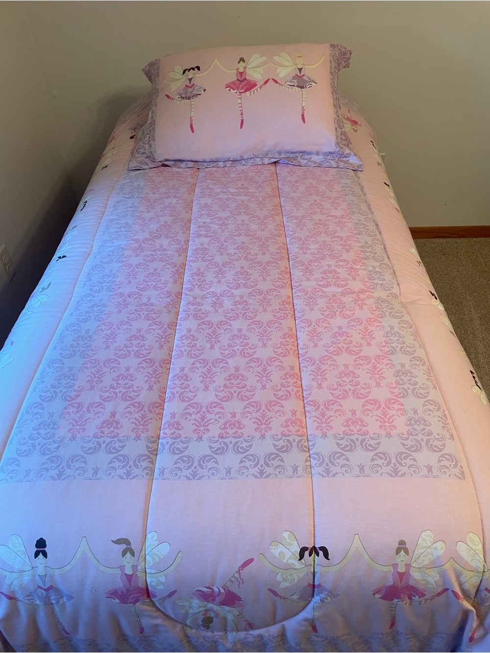Girls' Pink Ballerina Comforter - Decorative Ballet Print